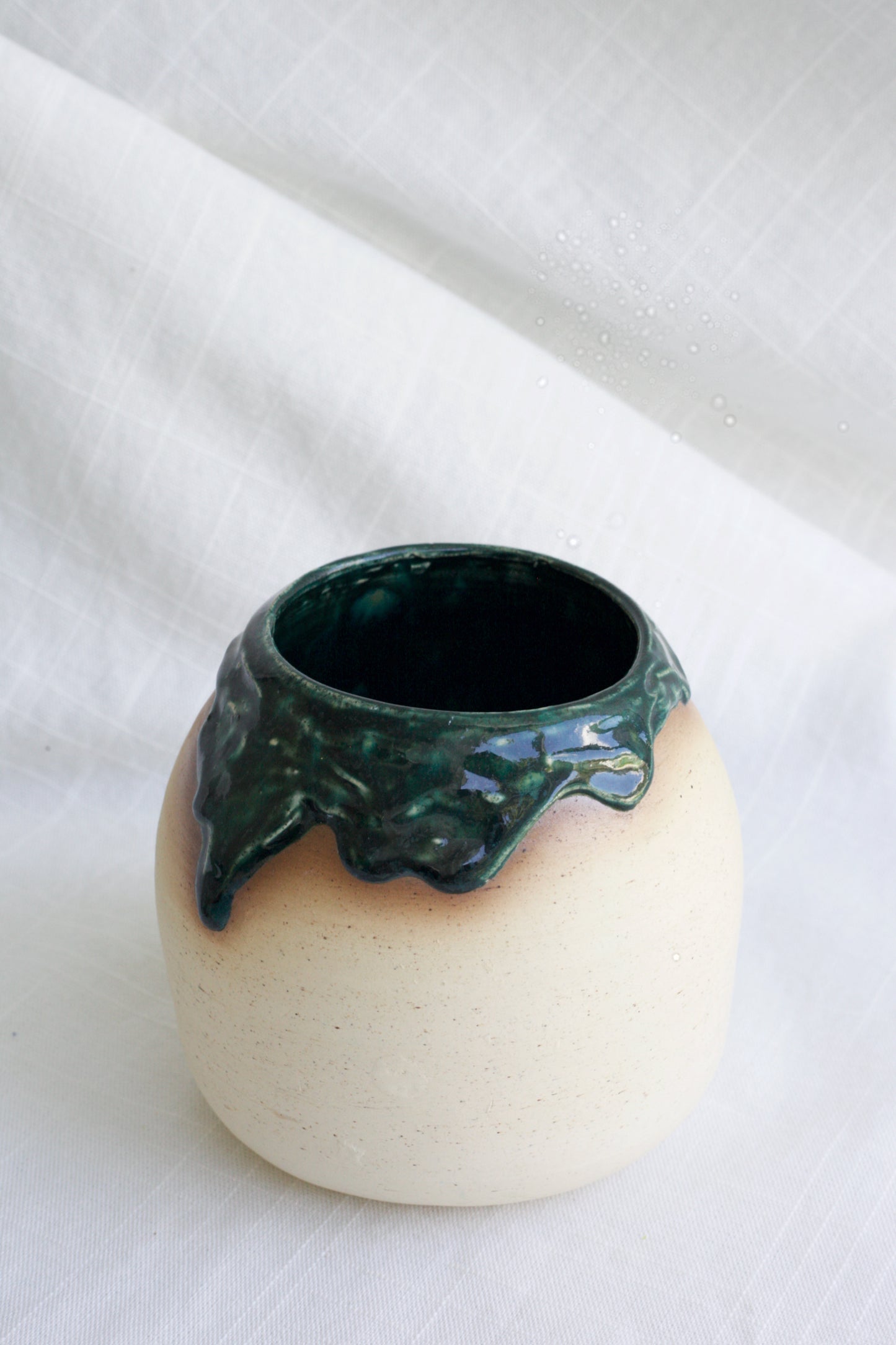 Round Jungle Drip Vase