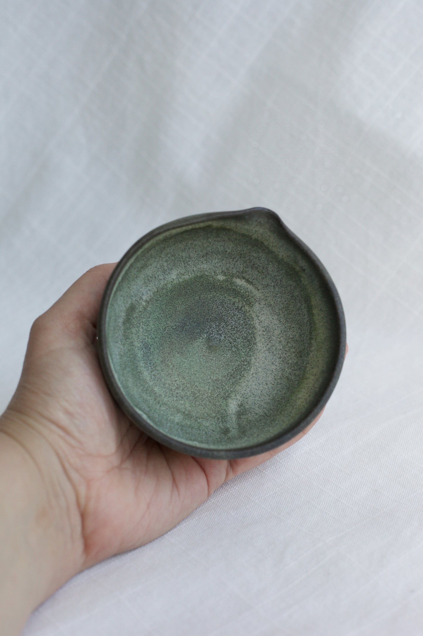 Marbled Spout Bowl